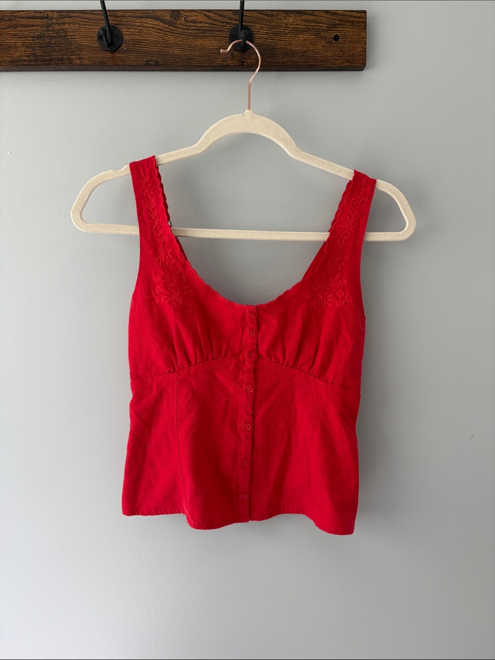 Hollister Red Button-Front Lace Trim Tank Top
